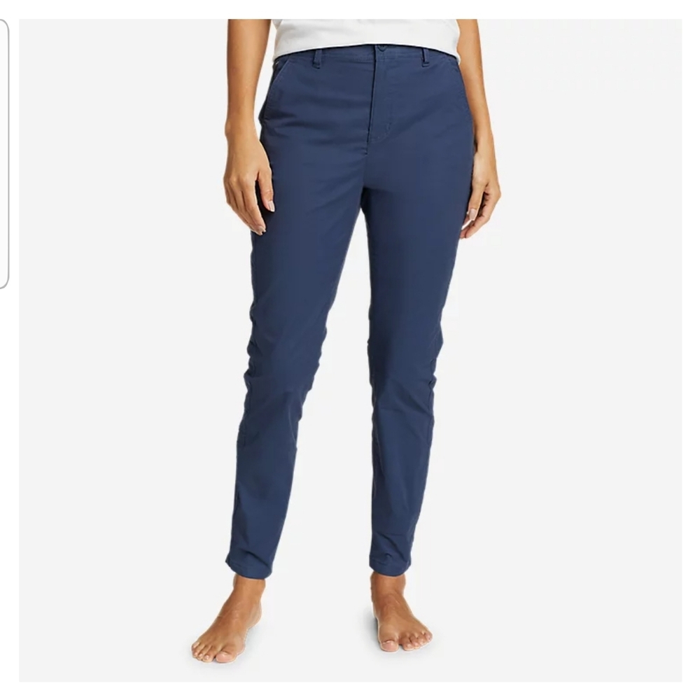 Voyager Chino Curvey High-Rise/Slim By Eddie Bauer in Size 6
